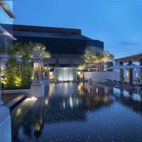 The St. Regis Bangkok Swimming Pool