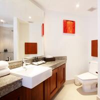 2nd bathrm (02 series)