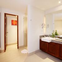 master bathrm1(02series)