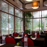 Meeting Room 06
