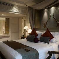 Majesty Suite Master Bedroom