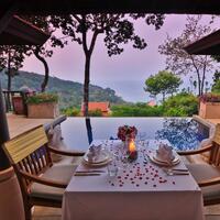 In Villa Dining 1