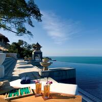 TheHorizonPool-Sunny