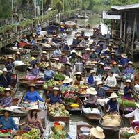 Floating MArket thakha