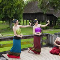 7.Chiang Mai_Teaching Thai Folk Dance_TAT3551CU