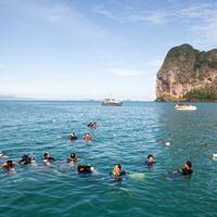 Trang-Underwater Wedding Ceremony